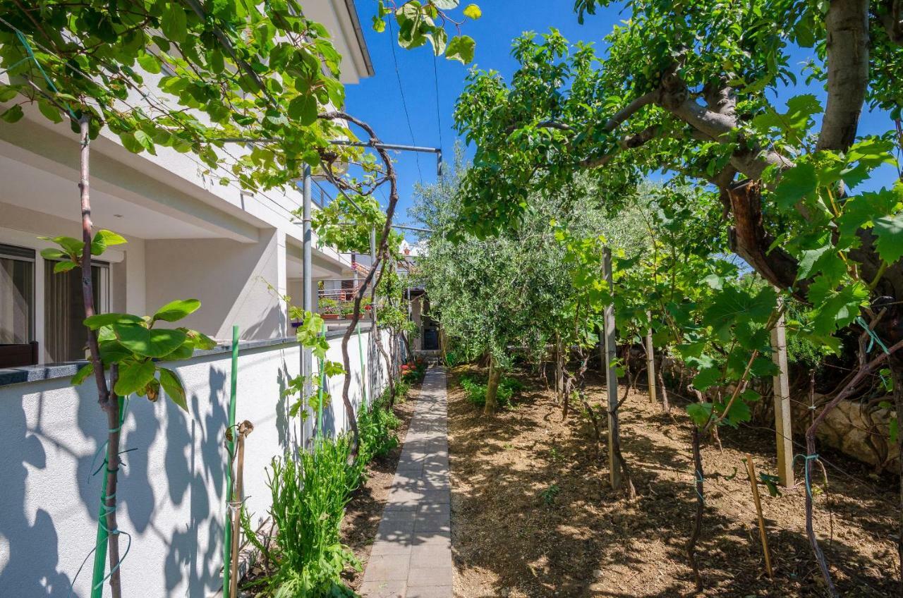 Apartments Zorka Lopar Exterior foto
